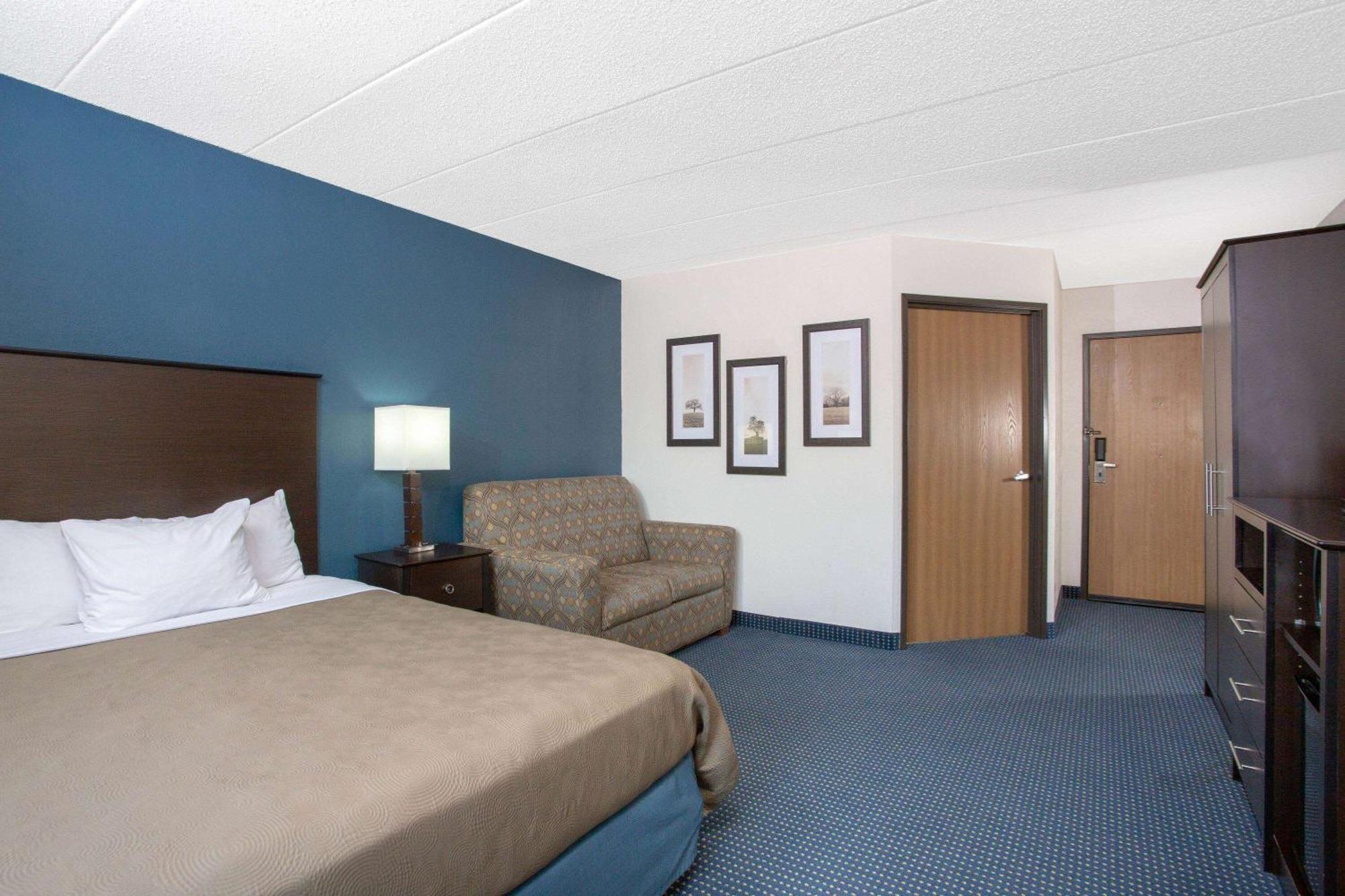 Americinn By Wyndham Hotel